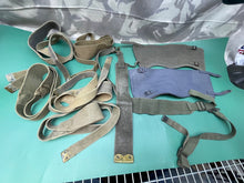 Lade das Bild in den Galerie-Viewer, Original Large Group of British Army 37 Pattern Mixed Webbing - The Militaria Shop
