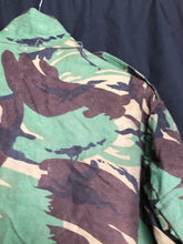 Lade das Bild in den Galerie-Viewer, Genuine Army Surplus British DPM Camouflaged Combat Smock Jacket - Size 170/104 - The Militaria Shop