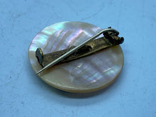 Load image into Gallery viewer, Original WW1 / WW2 British Army The Suffolk Regiment Sweetheart Brooch - The Militaria Shop