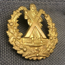 Load image into Gallery viewer, Original WW2 British Army Cap Badge - Cameron Highlanders - The Militaria Shop