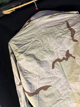 Charger l'image dans la galerie, Gulf War US Army DCU Camouflaged Combat Field Jacket Airborne - Medium/Regular - The Militaria Shop