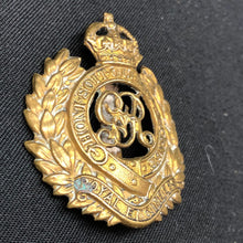 Load image into Gallery viewer, Original WW1 British Army Cap Badge - Royal Engineers - George V - The Militaria Shop