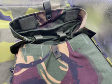 Charger l'image dans la galerie, Original British Army Field Pack / Gas Mask DPM Bag - New Unissued - The Militaria Shop