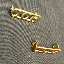 Load image into Gallery viewer, Original WW1/WW2 British Army Queen's Own Hussars Q.O.H Shoulder Title Set - The Militaria Shop
