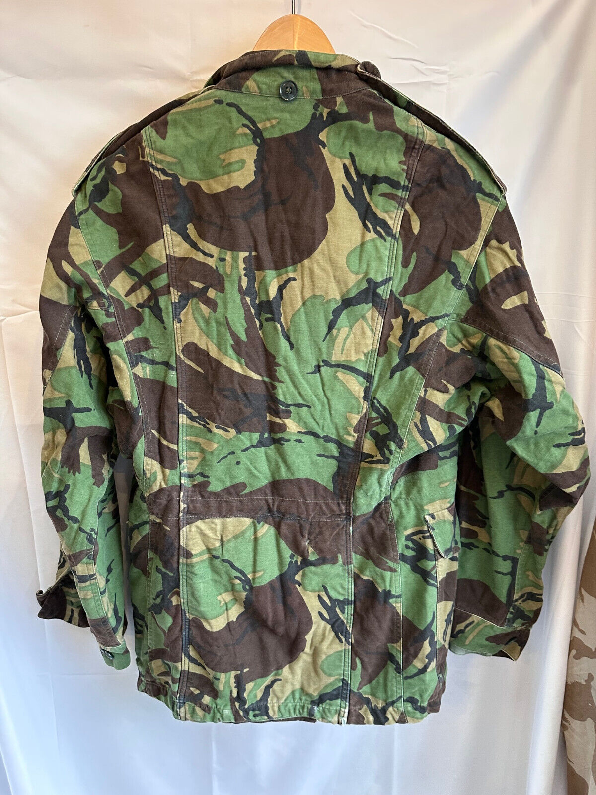 Genuine British Army Surplus DPM Camouflaged 1968 Pattern Smock - Size 36" Chest - The Militaria Shop