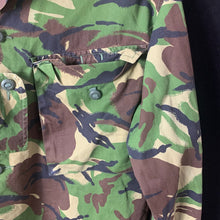 Charger l'image dans la galerie, Genuine British Army DPM Camo Lightweight Combat Jacket - 180/96 - The Militaria Shop