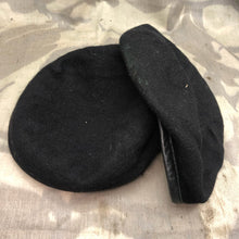 Lade das Bild in den Galerie-Viewer, Genuine British Army Forces Beret - RTR Royal Tank Regiment - Size 56 - The Militaria Shop