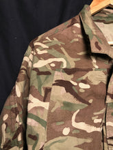 Charger l'image dans la galerie, British Army MTP Camouflaged Combat Jacket 2 Warm Weather - Size 160/88 - The Militaria Shop