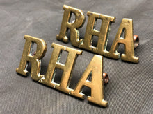 Load image into Gallery viewer, Original WW1 British Army Brass Shoulder Titles - Royal Horse Artillery RHA - The Militaria Shop