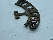 Lade das Bild in den Galerie-Viewer, Original WW1 British Army King's Territorial Regiment Shoulder Title - The Militaria Shop