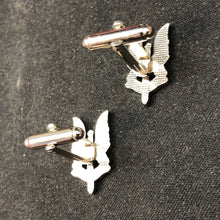Load image into Gallery viewer, British Army SAS Special Air Service Cufflinks Set - The Militaria Shop
