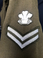 Lade das Bild in den Galerie-Viewer, Original British Army No.2 Dress Uniform Jacket - Grade 1 - Size 188/104/96 - The Militaria Shop