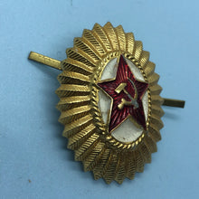 Load image into Gallery viewer, Original Army Cap Badge - Soviet Officers - The Militaria Shop