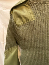 Lade das Bild in den Galerie-Viewer, Genuine British Army Commando Heavy Pull Over Jumper - Size 82cm Chest - The Militaria Shop