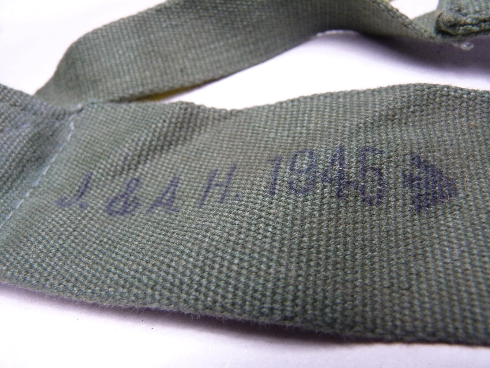 Original WW2 British Army 44 Pattern Shoulder / Extended Equipment Strap - 1945 - The Militaria Shop