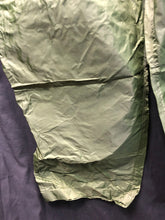 Load image into Gallery viewer, British Army Surplus 22C RAF Waterproof Over Trosuers - Size 4 - The Militaria Shop