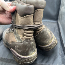Load image into Gallery viewer, Army Brown Leather BATES Combat Boots - Size EU 41 - UK 7M - The Militaria Shop