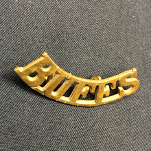 Load image into Gallery viewer, Original WW1 British Army Royal East Kent Buffs Brass Shoulder Title - The Militaria Shop