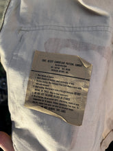 Charger l'image dans la galerie, Gulf War US Army DCU Camouflaged Combat Field Coat/Jacket - Medium/Short - The Militaria Shop