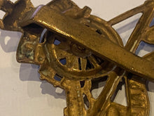 Load image into Gallery viewer, Original WW1 / WW2 British Army Royal Artillery Cap Badge - Spinning Wheel - The Militaria Shop