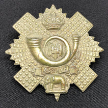 Load image into Gallery viewer, Original WW1/WW2 British Army Cap Badge - Highland Light Infantry - The Militaria Shop