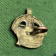 Charger l'image dans la galerie, Original WW1/WW2 British Army Rank Crown - The Militaria Shop