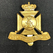 Load image into Gallery viewer, Original WW2 British Army Cap Badge - Wiltshire Regiment - The Militaria Shop