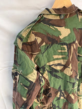 Load image into Gallery viewer, Genuine British Army Surplus DPM Camouflaged 1968 Pattern Smock - Size 36" Chest - The Militaria Shop