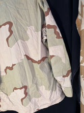 Charger l'image dans la galerie, Gulf War US Army DCU Camouflaged Combat Field Coat/Jacket - Large/Long - The Militaria Shop