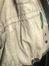 Charger l'image dans la galerie, Genuine British Army 68 Pattern DPM Camouflaged Combat Smock - 39" Chest Size 2 - The Militaria Shop