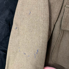 Lade das Bild in den Galerie-Viewer, Original WW2 US Army Class A Dress Jacket 1942 - Private Ryan Prop - 38" Short - The Militaria Shop