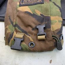 Lade das Bild in den Galerie-Viewer, Genuine British Army DPM Camouflaged Individual Hydration System - The Militaria Shop