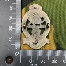 Load image into Gallery viewer, Original British Army Cap Badge - The Prince of Wales Royal Regiment - The Militaria Shop