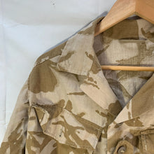 Lade das Bild in den Galerie-Viewer, Genuine British Army Desert DPM Combat Tropical Jacket - Size 180/104 - The Militaria Shop