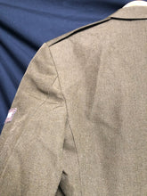 Lade das Bild in den Galerie-Viewer, Grade 1 Used British Army No.2 Dress Uniform Jacket - Size 170/104/88 - The Militaria Shop