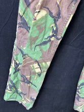 Charger l'image dans la galerie, Original British Army 68 Pattern DPM Combat Trousers - 32" Waist - 31" Ins-Leg - The Militaria Shop