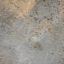 Lade das Bild in den Galerie-Viewer, Original British Army WW2 Mk2 Combat Steel Helmet - The Militaria Shop