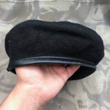 Lade das Bild in den Galerie-Viewer, Genuine British Army Forces Beret - RTR Royal Tank Regiment - Size 55 - The Militaria Shop