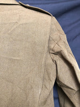 Lade das Bild in den Galerie-Viewer, British Army No.2 Women's Dress Uniform Jacket - Paratrooper - Size 170/92/72 - The Militaria Shop