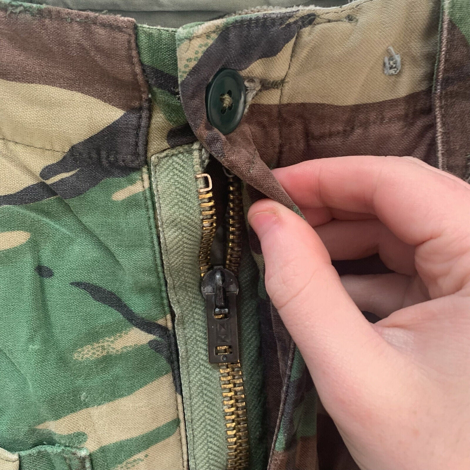 Genuine British Army 68 Pattern DPM Jungle Camouflaged Trousers - Size 30" Waist - The Militaria Shop