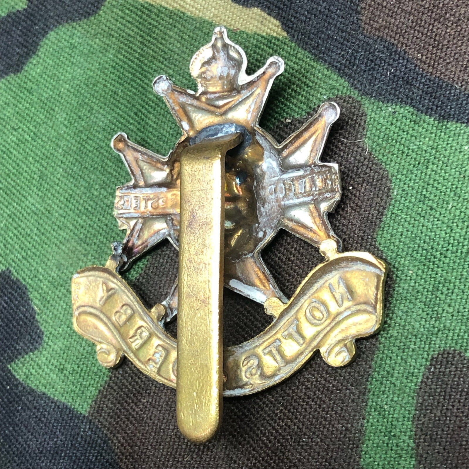 Original British Army Notts & Derby Regiment Beret / Cap Badge - The Militaria Shop