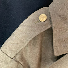 Charger l'image dans la galerie, Original WW2 US Army Class A Dress Jacket 1942 - Private Ryan Prop - 38" Regular - The Militaria Shop