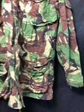 Load image into Gallery viewer, Genuine British Army Jungle Pattern DPM Combat Jacket Smock - Size 180/96 - The Militaria Shop