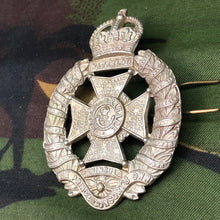 Lade das Bild in den Galerie-Viewer, Original WW2 British Cap Badge - Rifle Brigade (The Prince Consort's Own) - The Militaria Shop