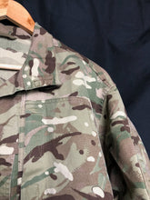 Charger l'image dans la galerie, British Army MTP Camouflaged Combat Jacket Warm Weather - Size 170/96 - The Militaria Shop