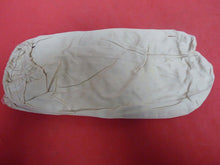 Load image into Gallery viewer, Original WW2 British Army Gunners Winter White Gloves - 1942 - The Militaria Shop