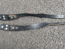 Lade das Bild in den Galerie-Viewer, Original German Army Leather Equipment Y-Straps - The Militaria Shop