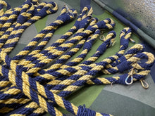 Lade das Bild in den Galerie-Viewer, Original British Army Whistle Lanyard with Clip - The Militaria Shop