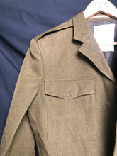 Lade das Bild in den Galerie-Viewer, Original British Army No.2 Dress Uniform Jacket - Grade 1 - Size 182/108/92 - The Militaria Shop