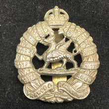 Lade das Bild in den Galerie-Viewer, Original WW2 British Army Cap Badge - 1st Monmouthshire Regiment - The Militaria Shop